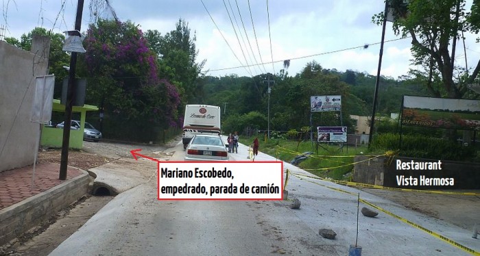 Imagen de la entrada de la calle Mariano Escobedo en la carretera vieja a Coatepec